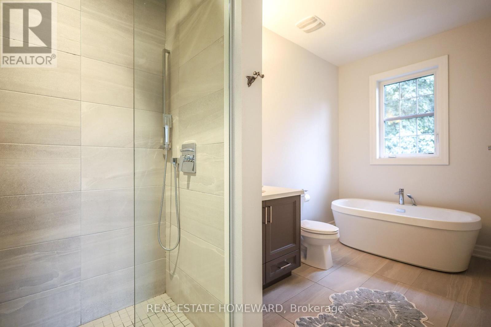 1 Saint Julien Court, Vaughan, Ontario  L6A 5B2 - Photo 14 - N13446000