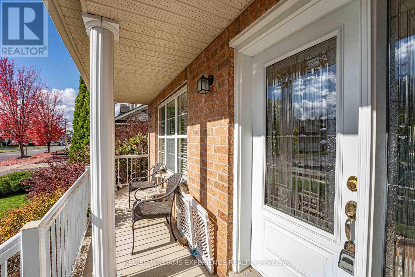 38 Truax Crescent, Essa, Ontario  L3W 0C2 - Photo 5 - N12474464