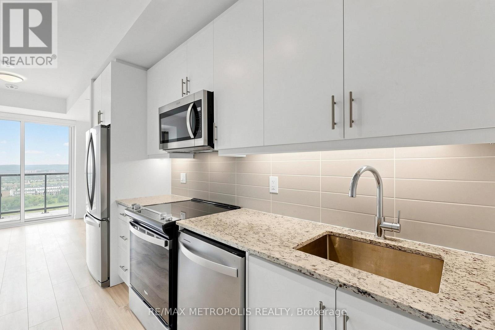1906 - 335 Wheat Boom Drive, Oakville, Ontario  L6H 7Y1 - Photo 18 - W13237218