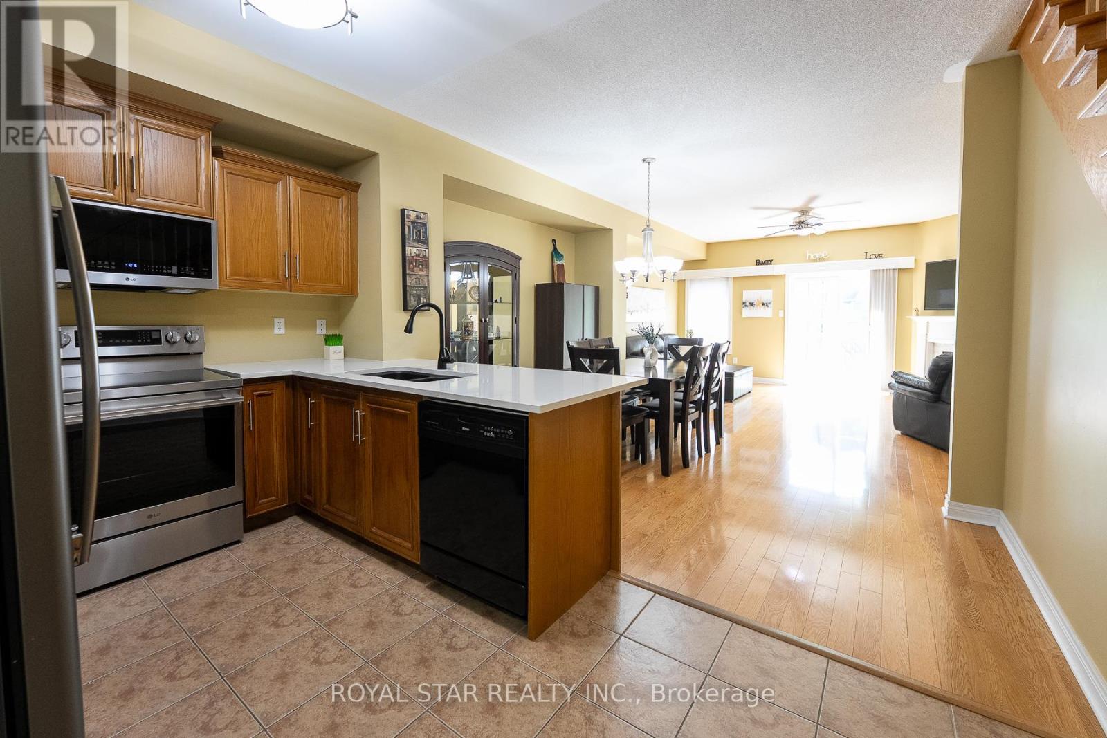479 Vodden Street E, Brampton, Ontario L6S 0C7 - Photo 6 - W13040596
