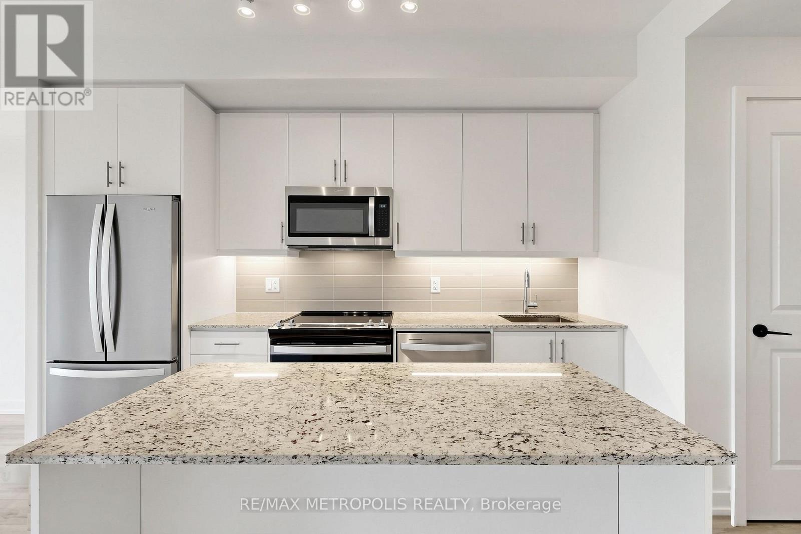 1906 - 335 Wheat Boom Drive, Oakville, Ontario  L6H 7Y1 - Photo 15 - W13237218