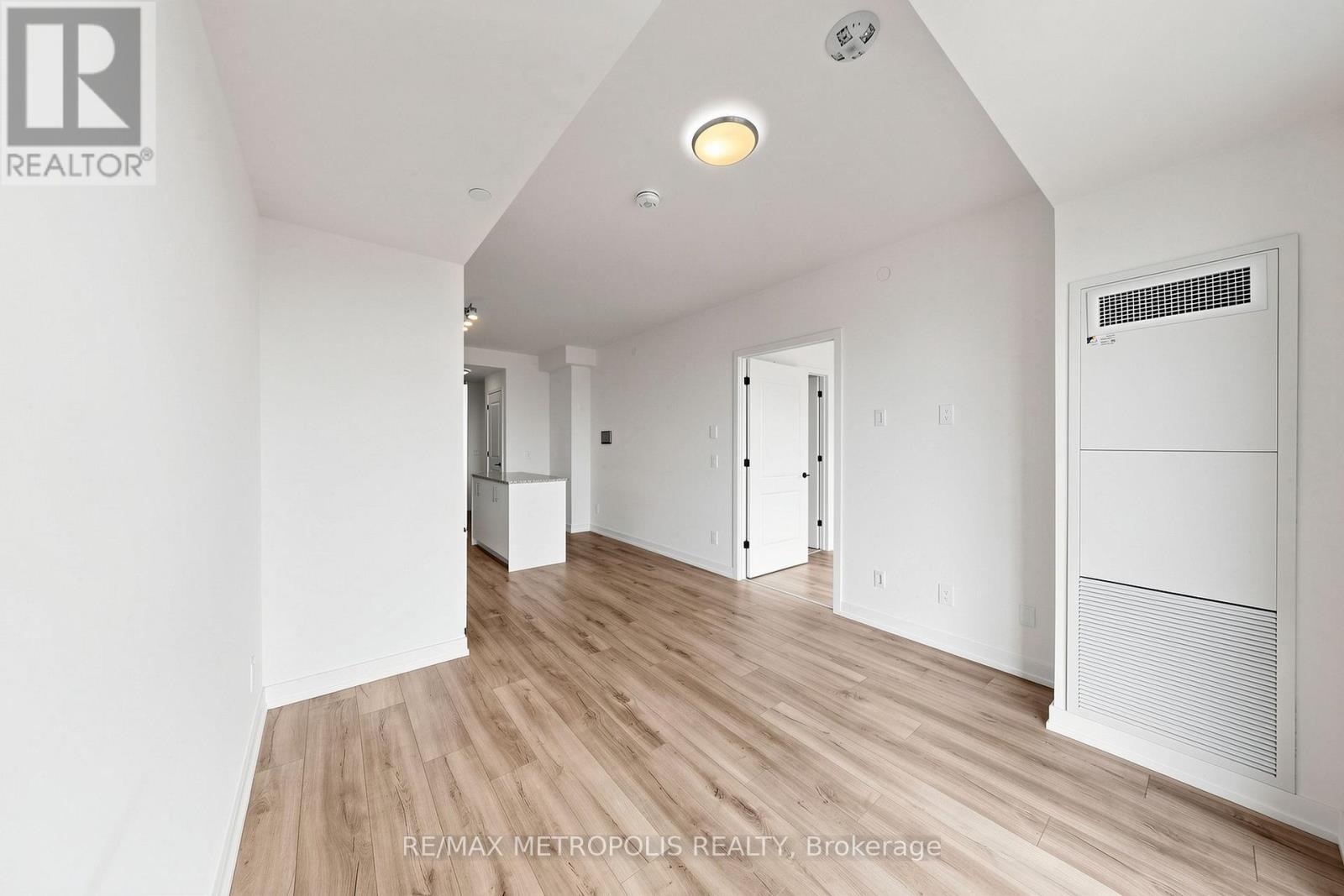 1906 - 335 Wheat Boom Drive, Oakville, Ontario  L6H 7Y1 - Photo 11 - W13237218