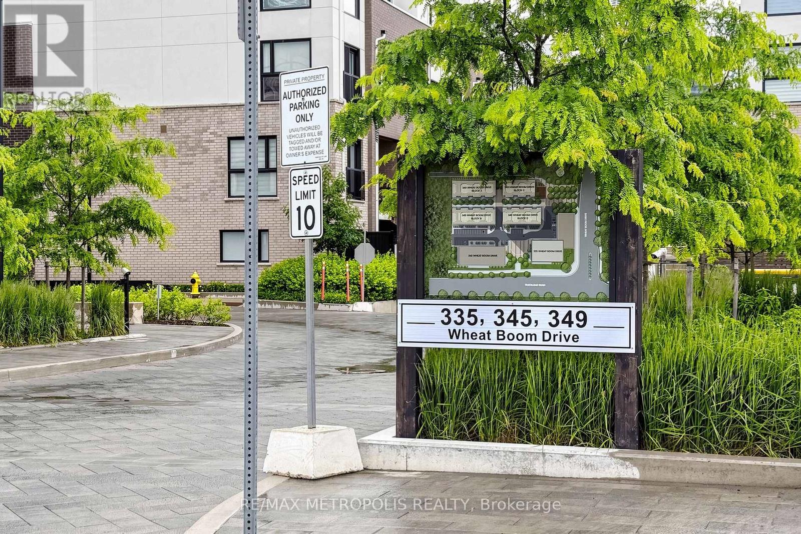 1906 - 335 Wheat Boom Drive, Oakville, Ontario  L6H 7Y1 - Photo 3 - W13237218