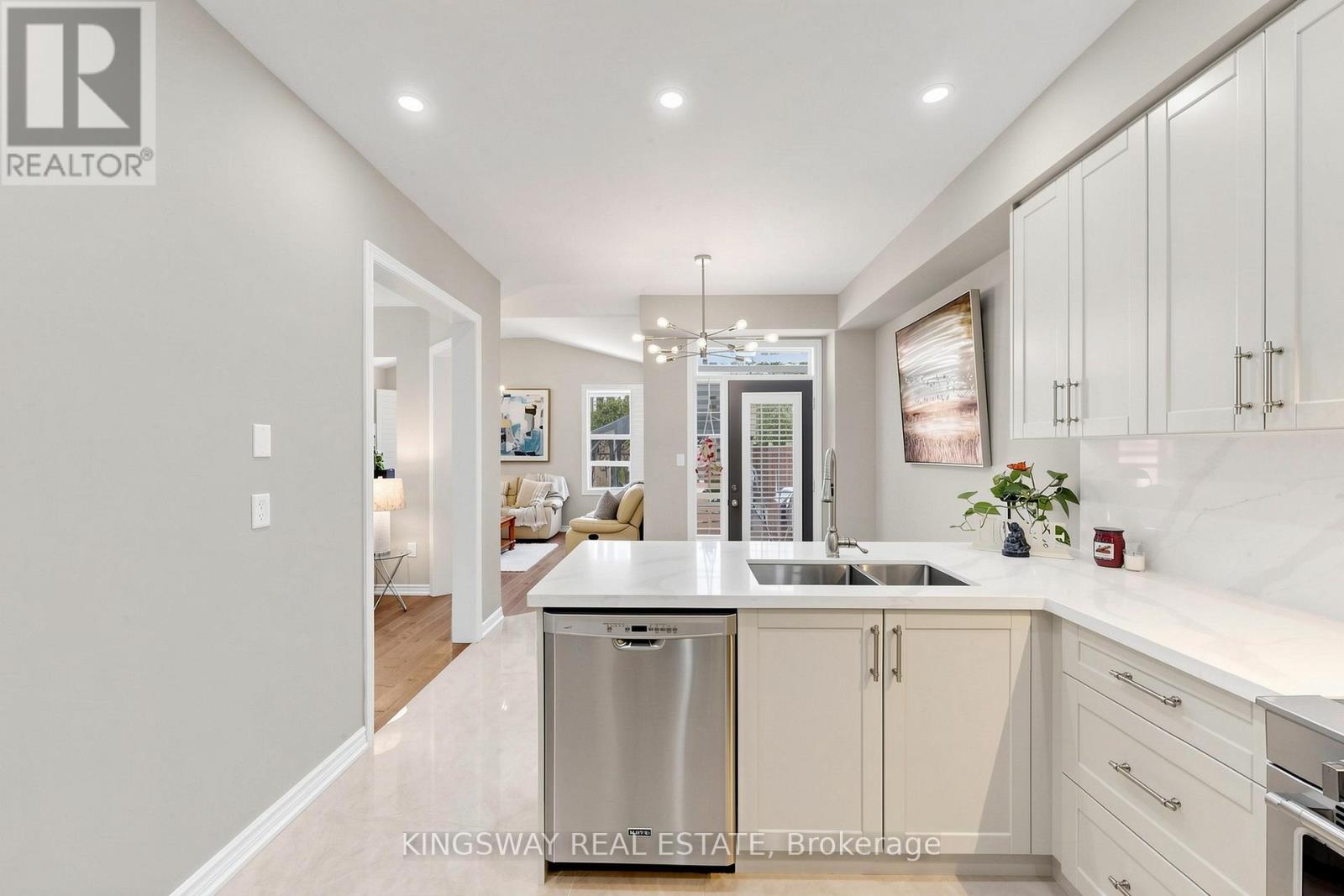 20 Chiswick Avenue, Whitby, Ontario  L1M 0E1 - Photo 18 - E13420364