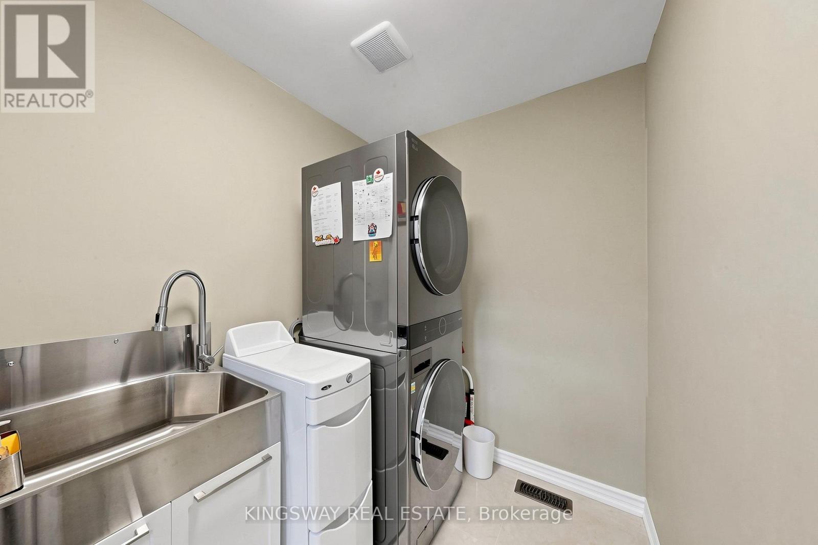 20 Chiswick Avenue, Whitby, Ontario  L1M 0E1 - Photo 20 - E13420364