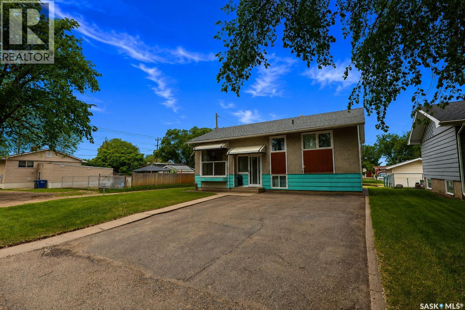 626 22nd Street E, Prince Albert, Saskatchewan  S6V 1P1 - Photo 2 - SK039462
