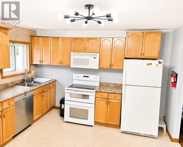 223 Tilley Rd, Sault Ste. Marie, Ontario  P6B 3Z3 - Photo 14 - SM261394
