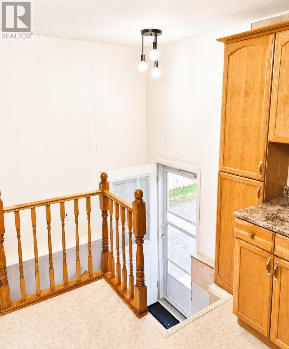 223 Tilley Rd, Sault Ste. Marie, Ontario  P6B 3Z3 - Photo 16 - SM261394