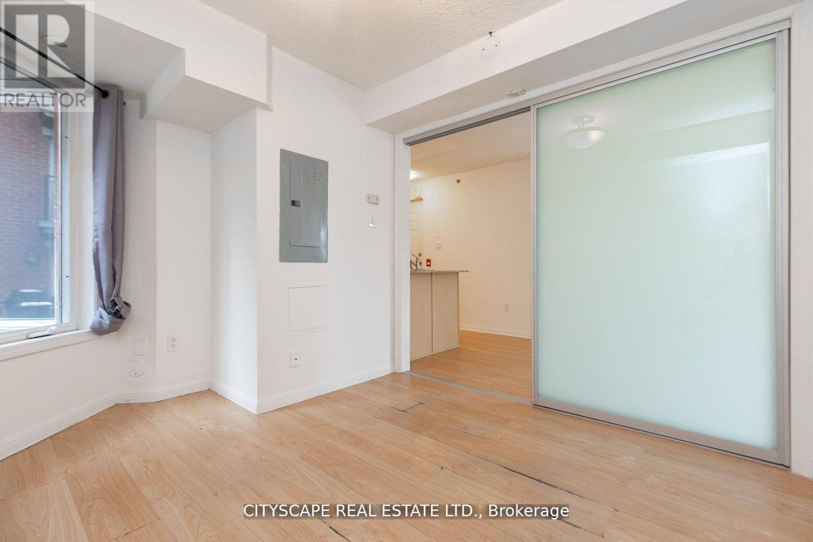 1704 - 80 Joe Shuster Way, Toronto, Ontario  M5G 2M4 - Photo 11 - W13446868