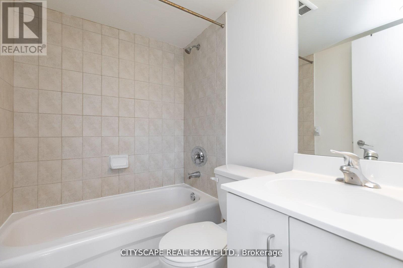 1704 - 80 Joe Shuster Way, Toronto, Ontario  M5G 2M4 - Photo 13 - W13446868