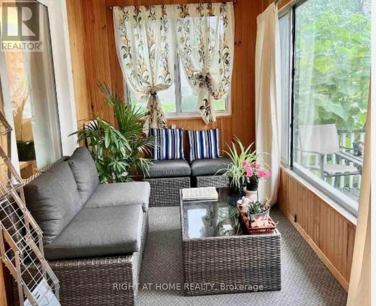 4614 Eastwood Crescent, Niagara Falls, Ontario  L2E 1B3 - Photo 2 - X13446890