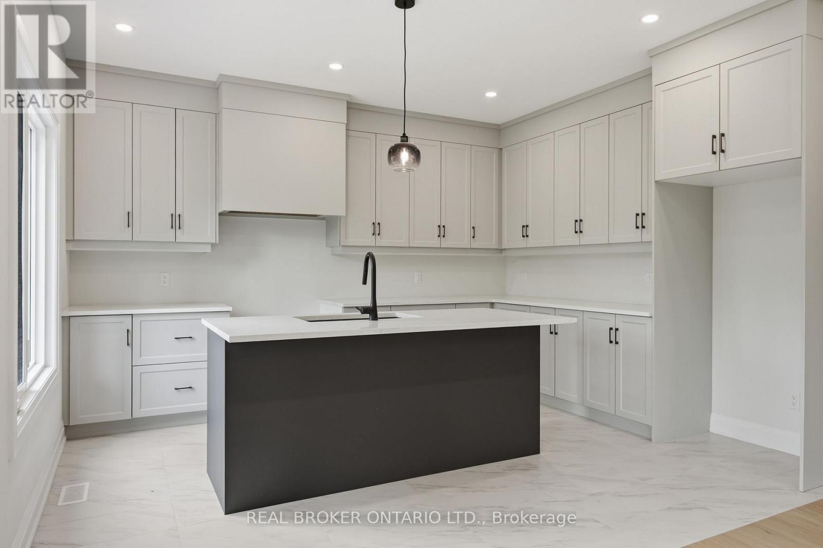 6309 Jewel Common, Niagara Falls, Ontario  L2G 7L5 - Photo 12 - X13446904
