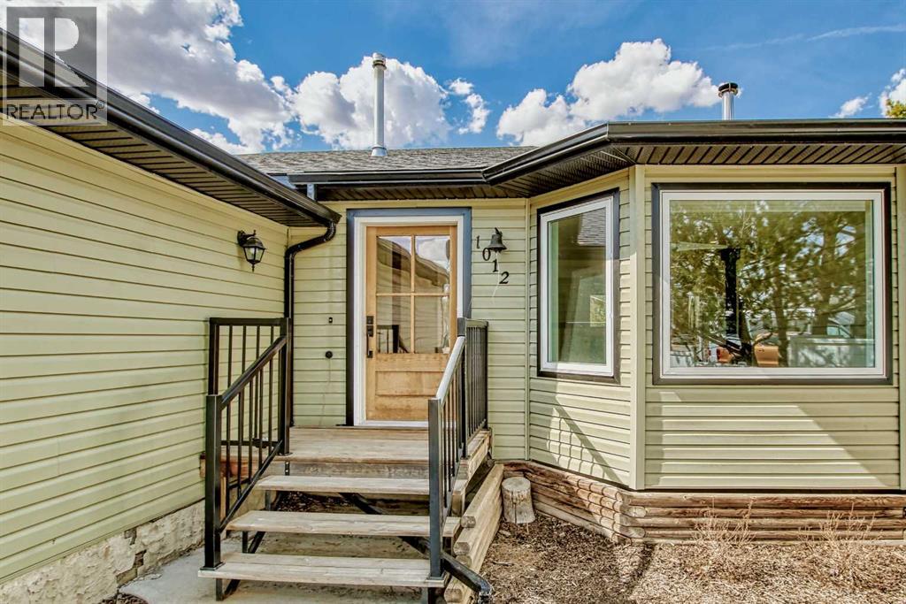 1012 2 Street NE, Sundre, Alberta  T0M 1X0 - Photo 7 - A2312517