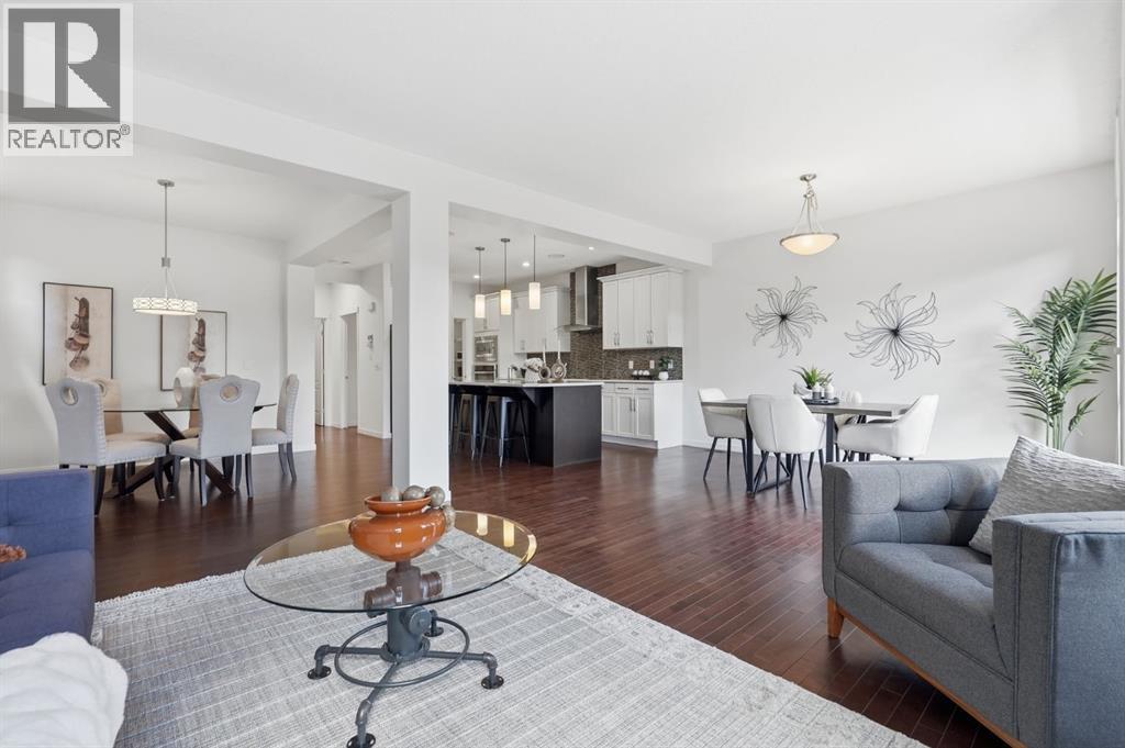 108 Evansborough Crescent NW, Calgary, Alberta  T3P 0M3 - Photo 4 - A2317531