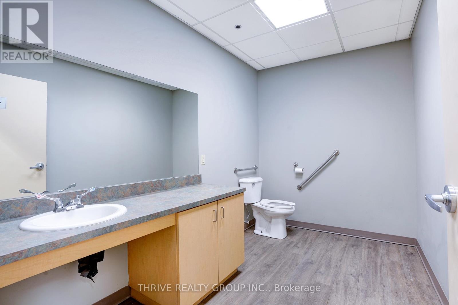 Unit B2 - 197 Adelaide Street S, London South, Ontario  N5Z 3K7 - Photo 13 - X13437338