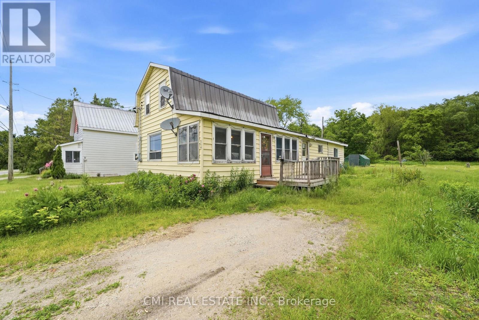 117 Fox Street, Penetanguishene, Ontario  L9M 1E2 - Photo 2 - S12772614