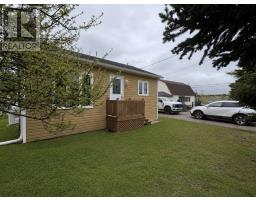 <div class="price">$174,000</div> 9 Fairview Street<br>Lewisporte, Newfoundland & Labrador<br><div class='bed_bath'>2 Bed | 1 Bath</div>