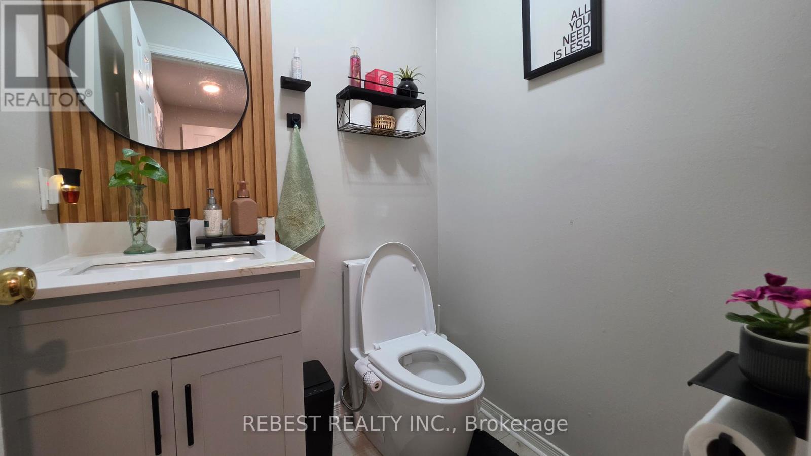 128 Starhill Crescent, Brampton, Ontario L6R 2P9 - Photo 9 - W13428094