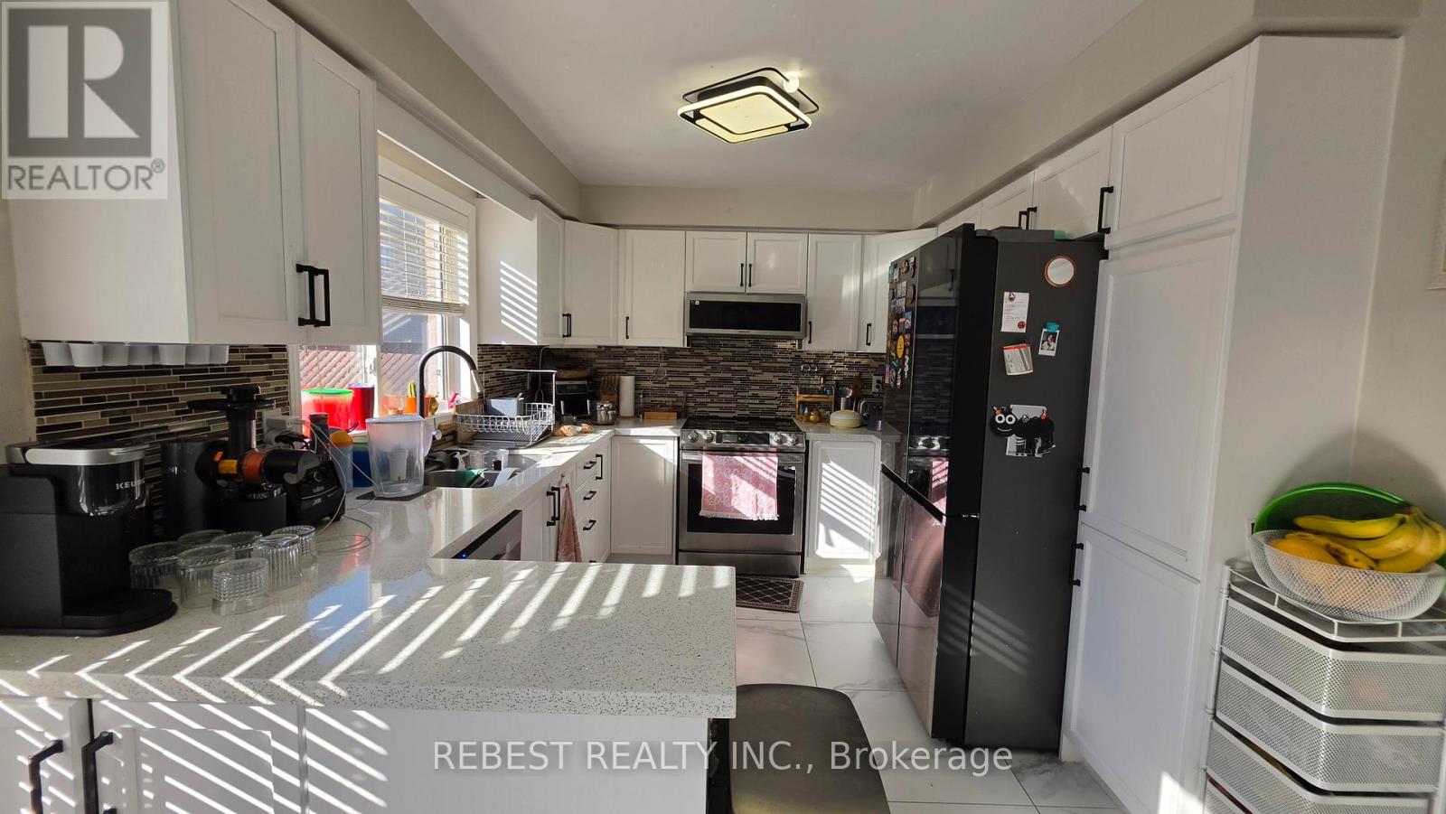 128 Starhill Crescent, Brampton, Ontario L6R 2P9 - Photo 10 - W13428094