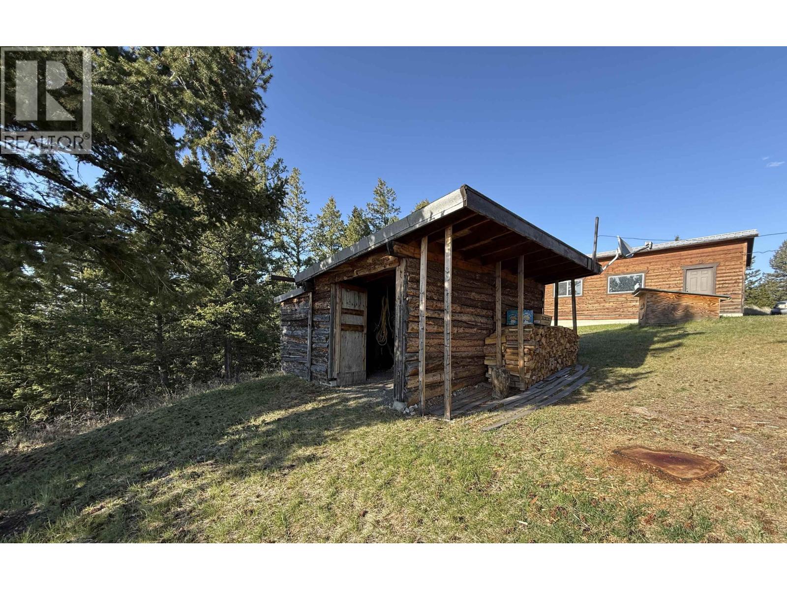 5549 Backvalley Road, 100 Mile House, British Columbia  V0K 2Z0 - Photo 34 - R3135705