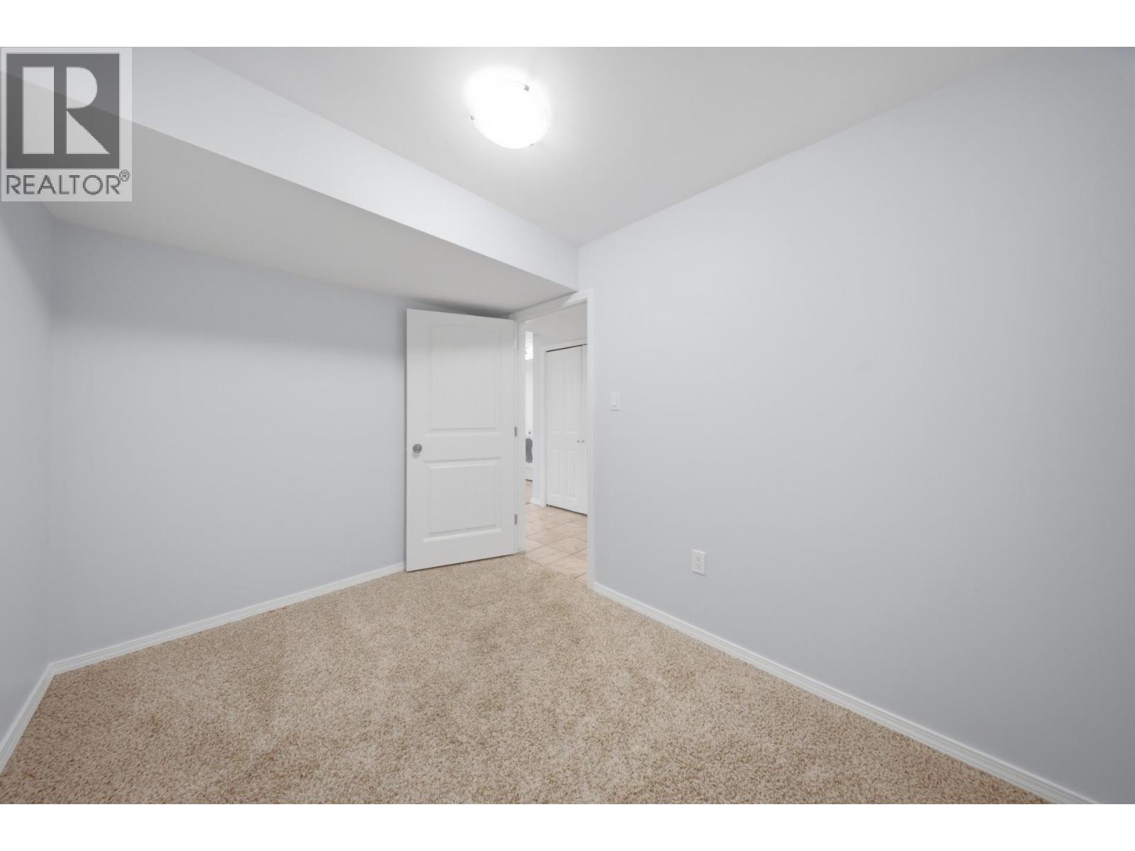 Listing image 24