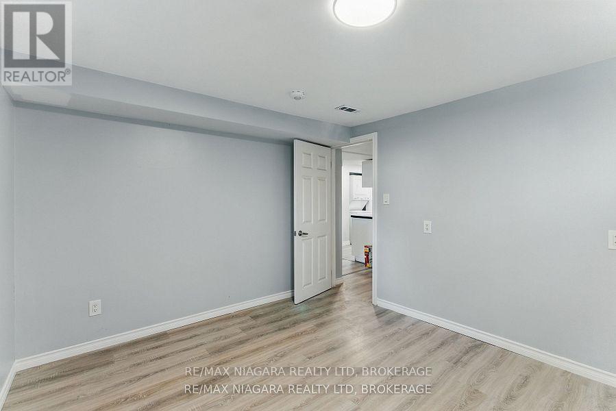 Lower - 290 Scholfield Avenue S, Welland, Ontario  L3B 1N8 - Photo 9 - X13443830
