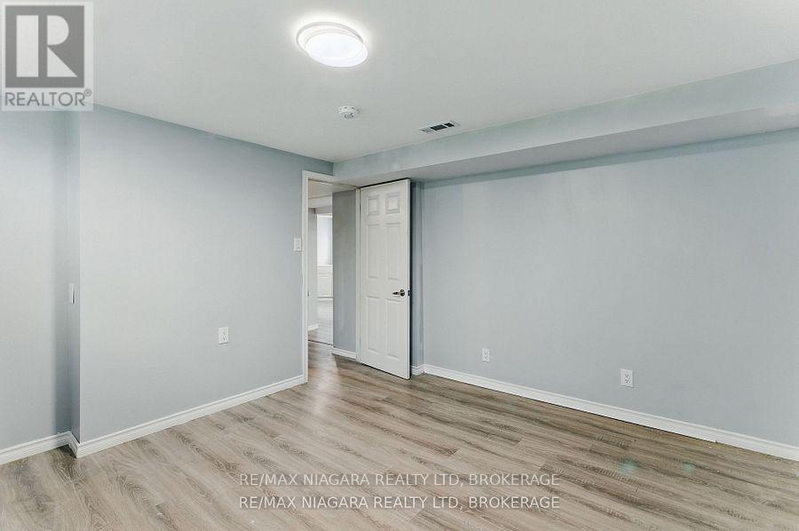 Lower - 290 Scholfield Avenue S, Welland, Ontario  L3B 1N8 - Photo 6 - X13443830