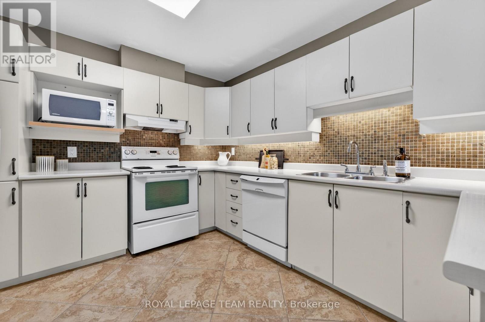 31 - 6 Grand Cedar Court, Ottawa, Ontario  K2S 1C8 - Photo 31 - X13446998