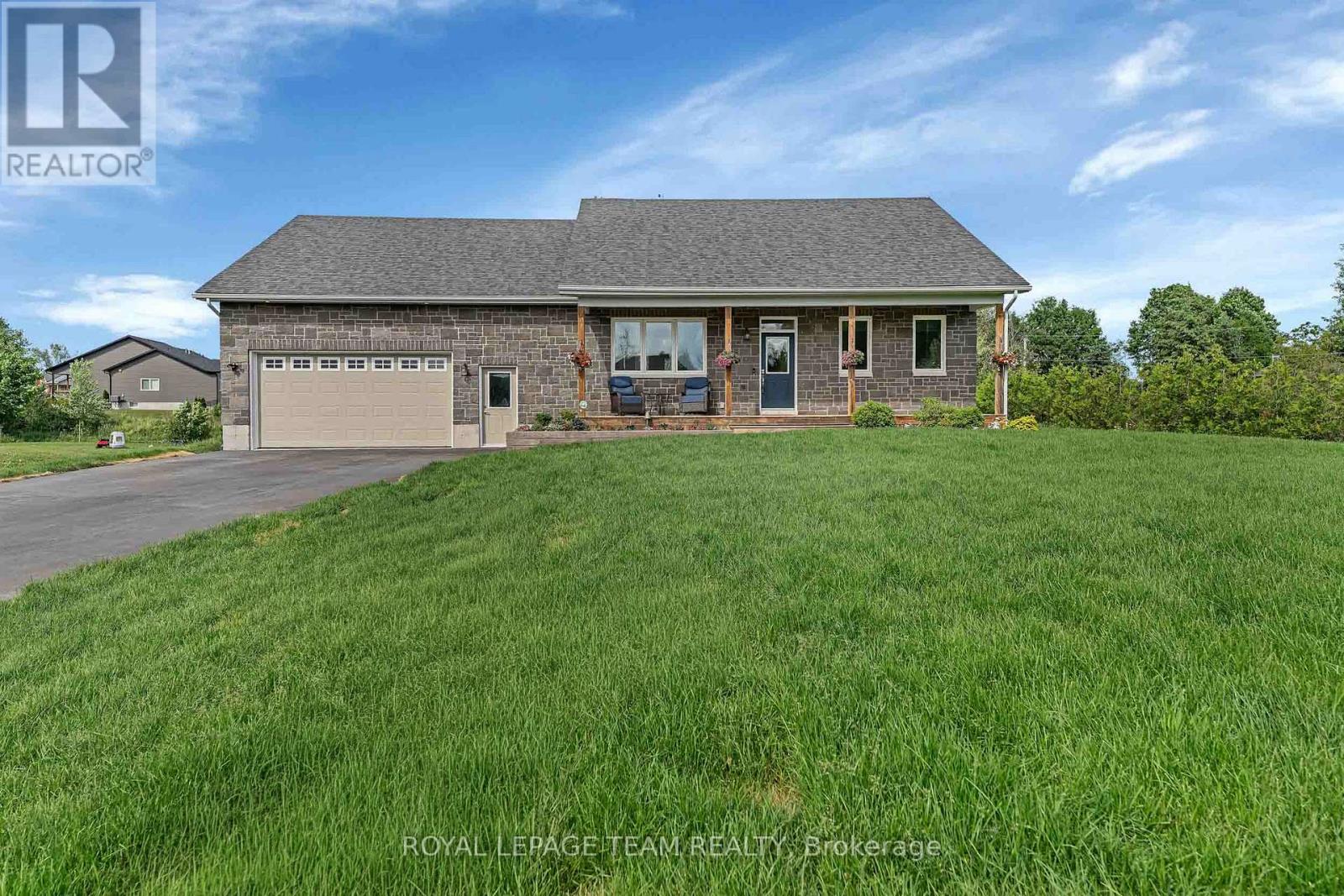101 Stirling Crescent NE, North Grenville, Ontario  K0G 1J0 - Photo 2 - X13447156
