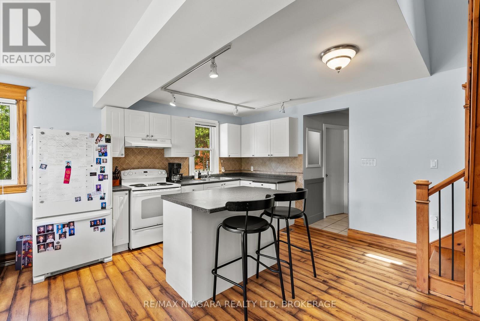848 East And West Line Road, Niagara-On-The-Lake, Ontario  L0S 1J0 - Photo 10 - X13447050