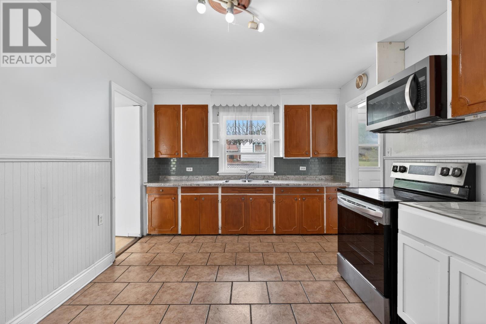 304 Granville Street, Summerside, Prince Edward Island  C1N 3B2 - Photo 30 - 202614475