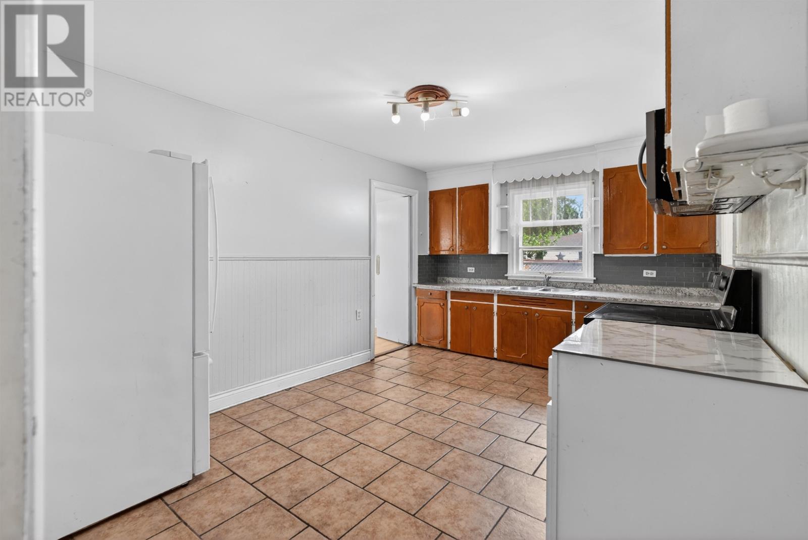 304 Granville Street, Summerside, Prince Edward Island  C1N 3B2 - Photo 31 - 202614475