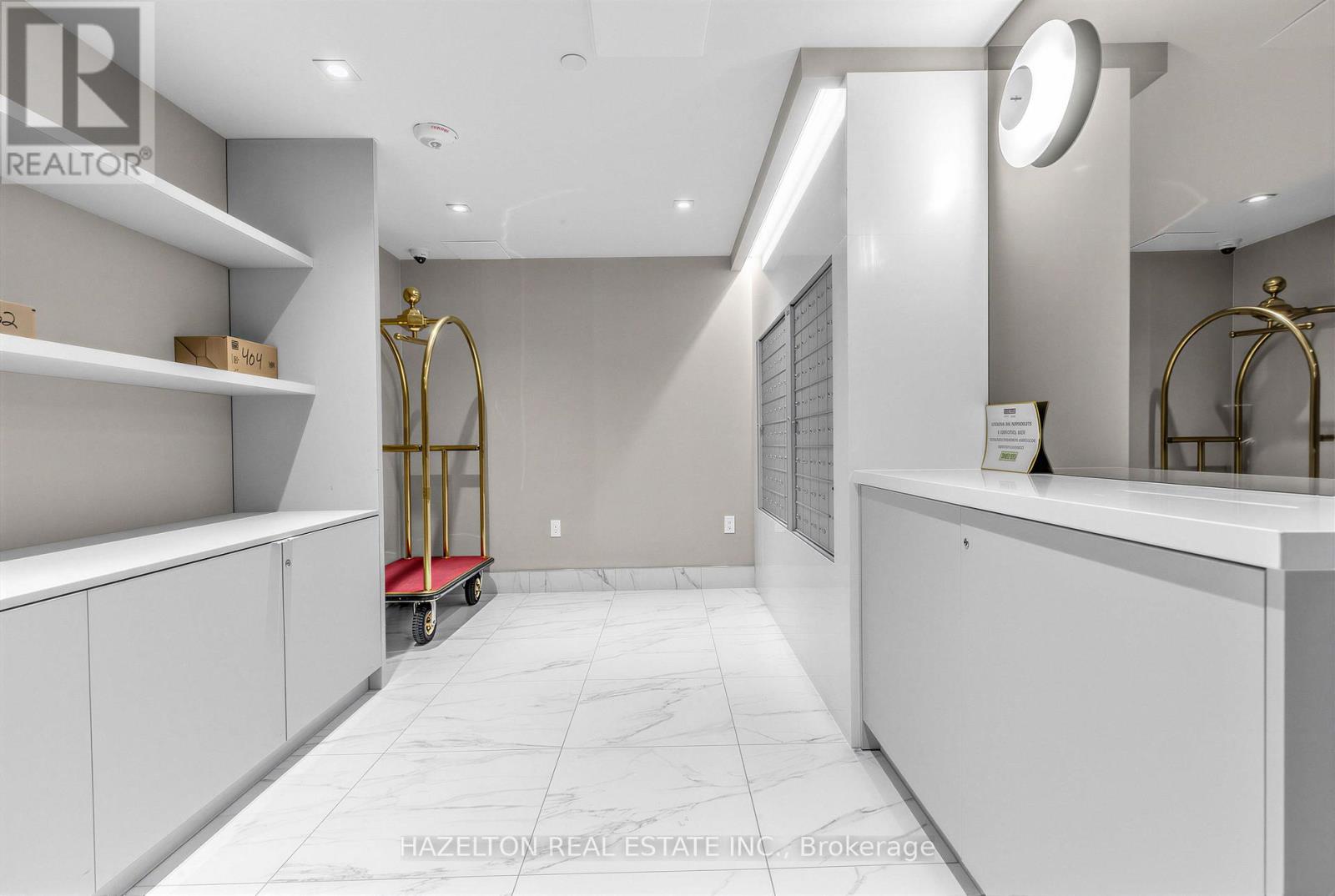 705 - 8 Manor Road W, Toronto, Ontario  M4S 0E6 - Photo 21 - C12941806
