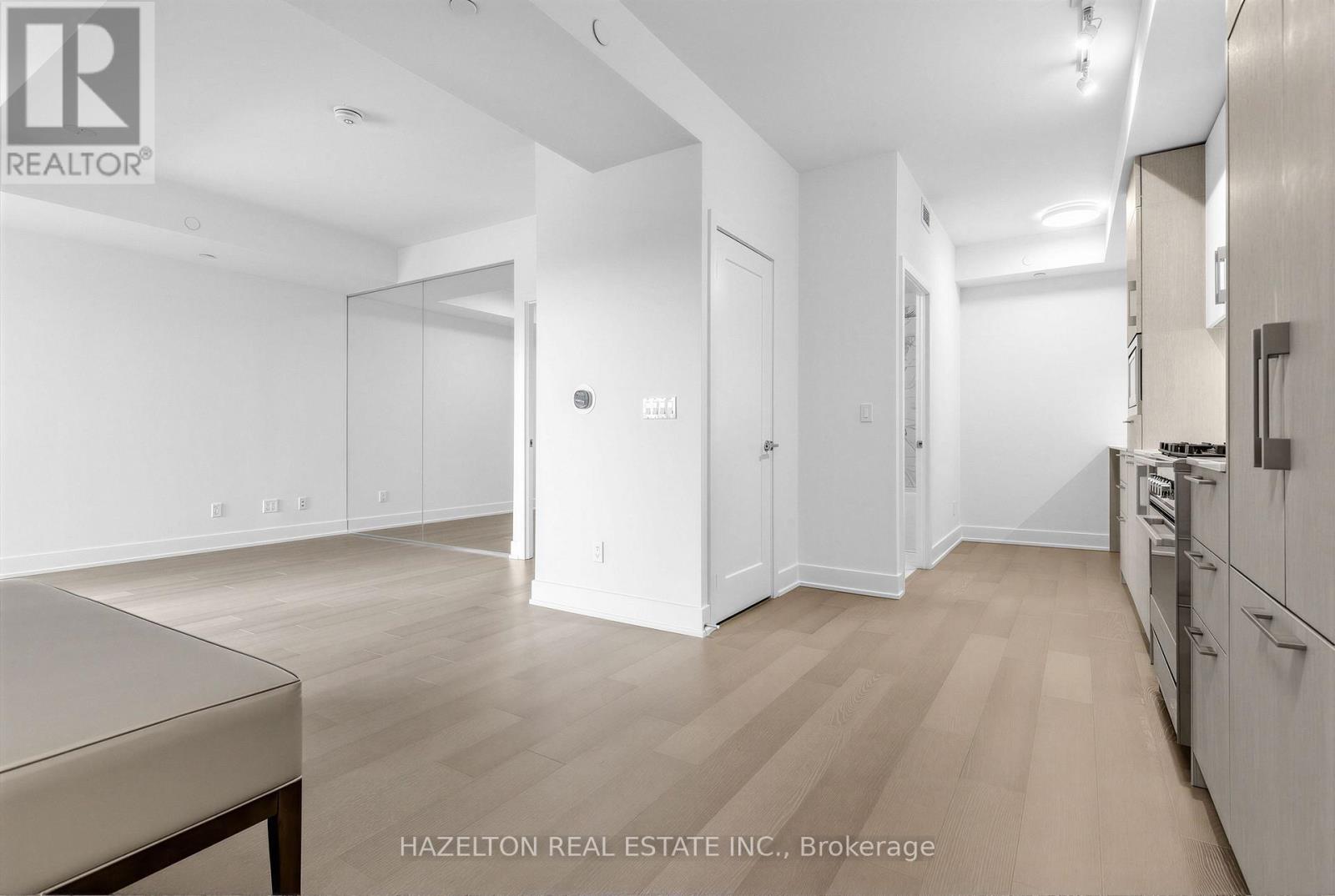 606 - 8 Manor Road W, Toronto, Ontario  M4S 0E6 - Photo 3 - C13242552