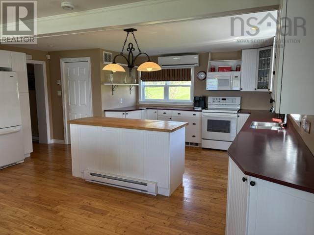 68 D Hutchison Road, Baddeck Inlet, Nova Scotia  B0E 1B0 - Photo 23 - 202614458