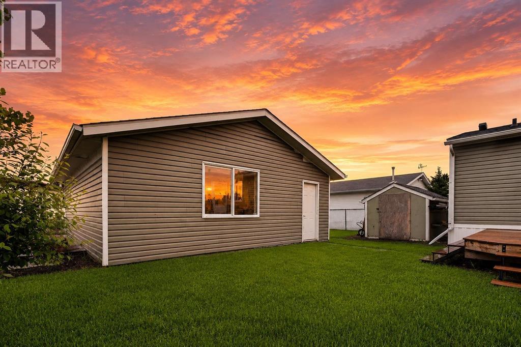 411 5 Street NW, Sundre, Alberta  T0M 1X0 - Photo 41 - A2320231