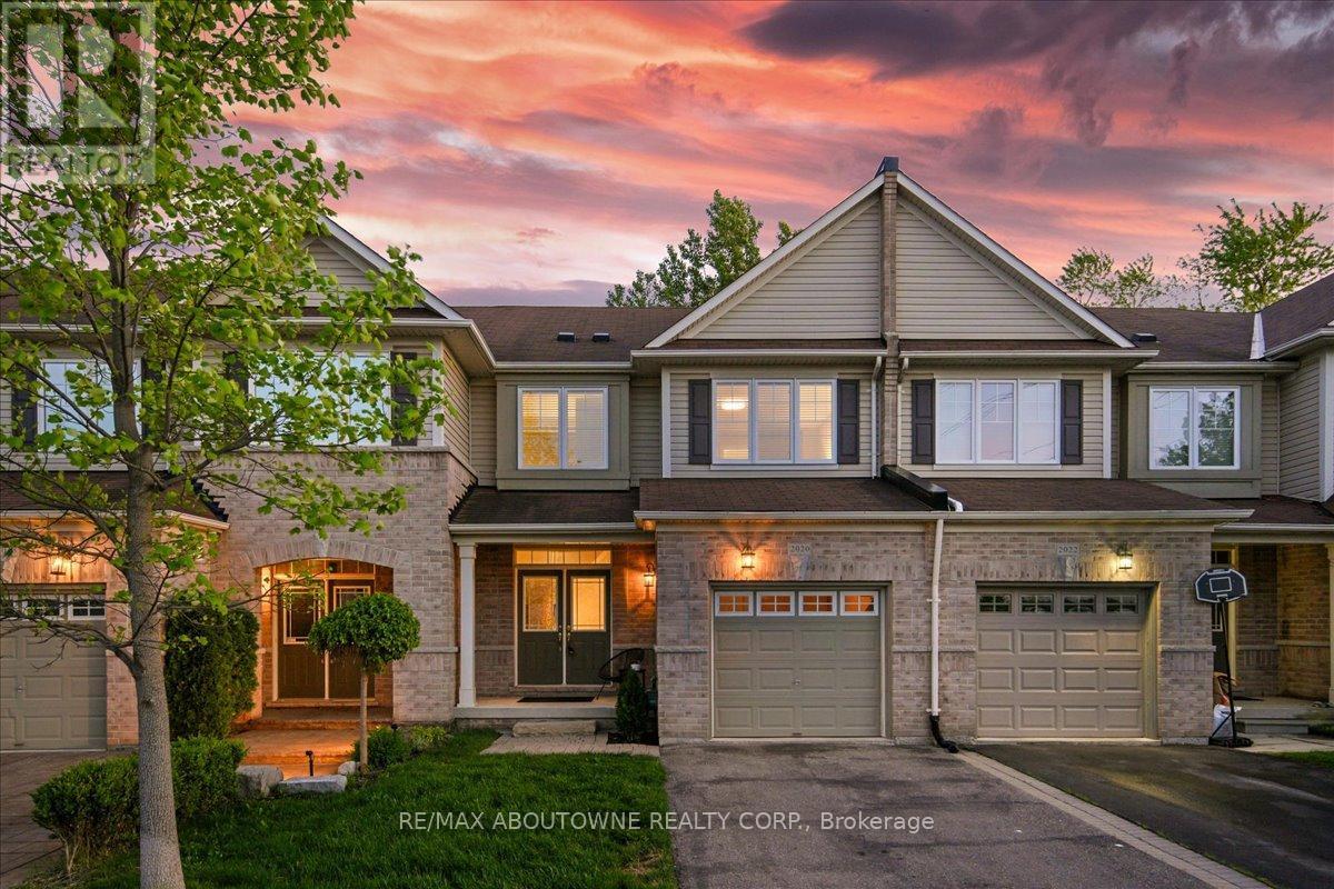 2020 COLONEL WILLIAM PARKWAY, Oakville, Ontario