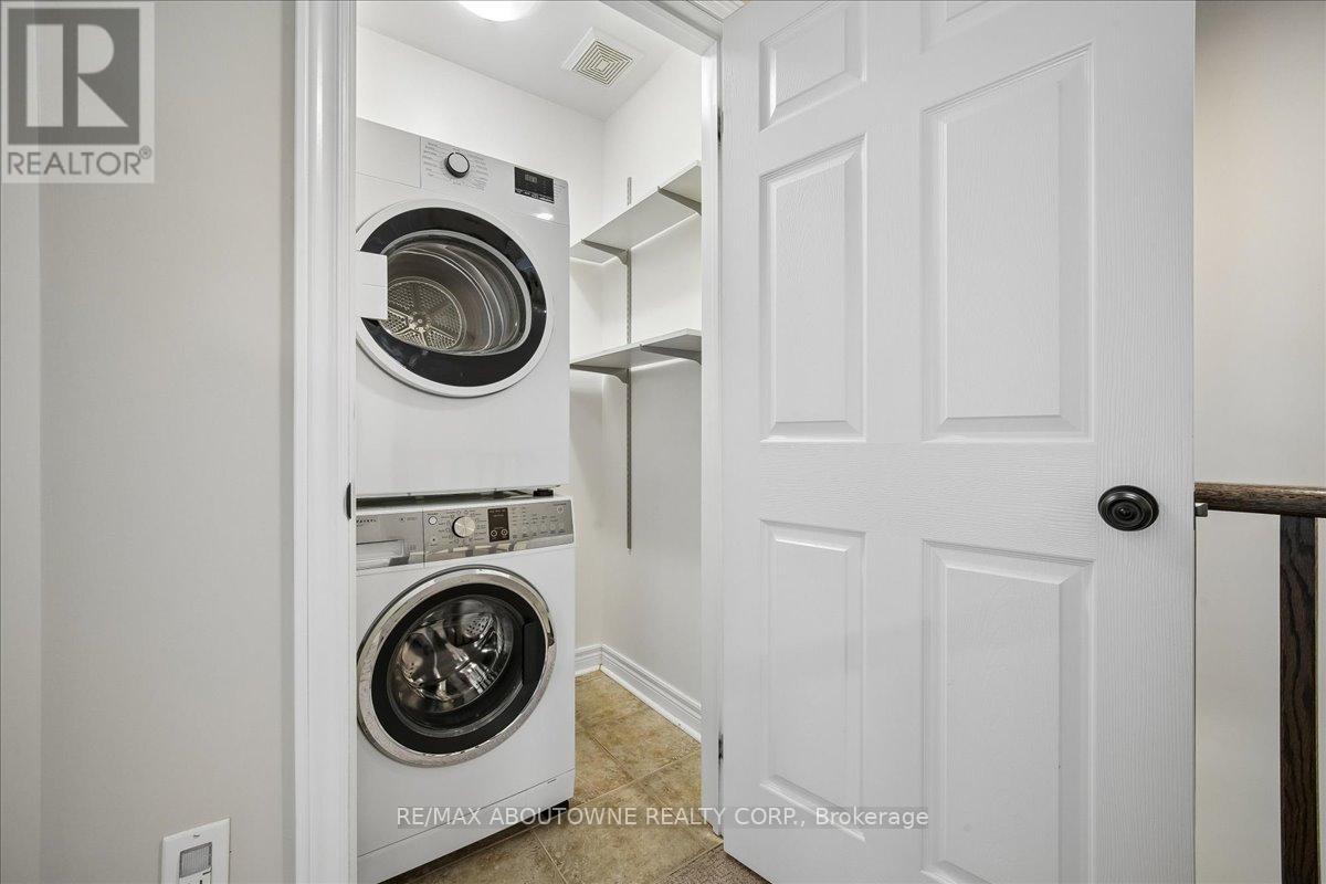 2020 Colonel William Parkway, Oakville, Ontario L6M 0L9 - Photo 31 - W13236724