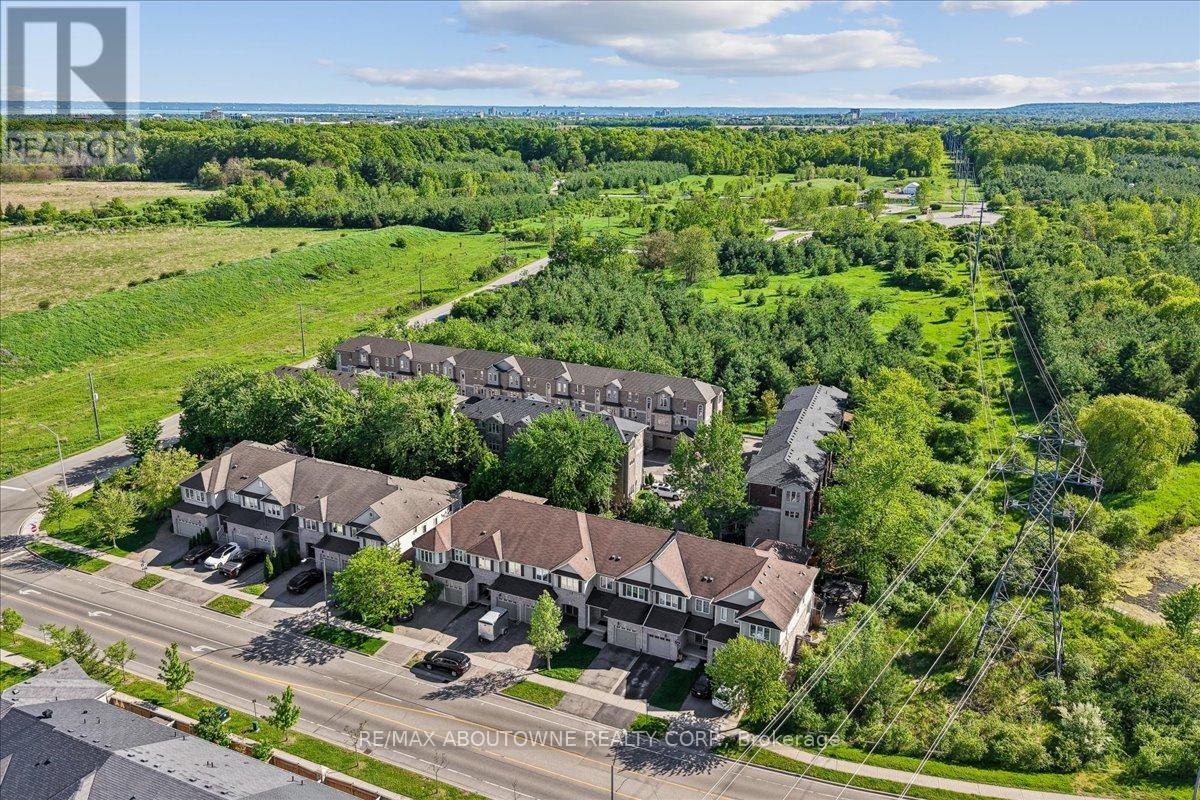 2020 Colonel William Parkway, Oakville, Ontario L6M 0L9 - Photo 42 - W13236724