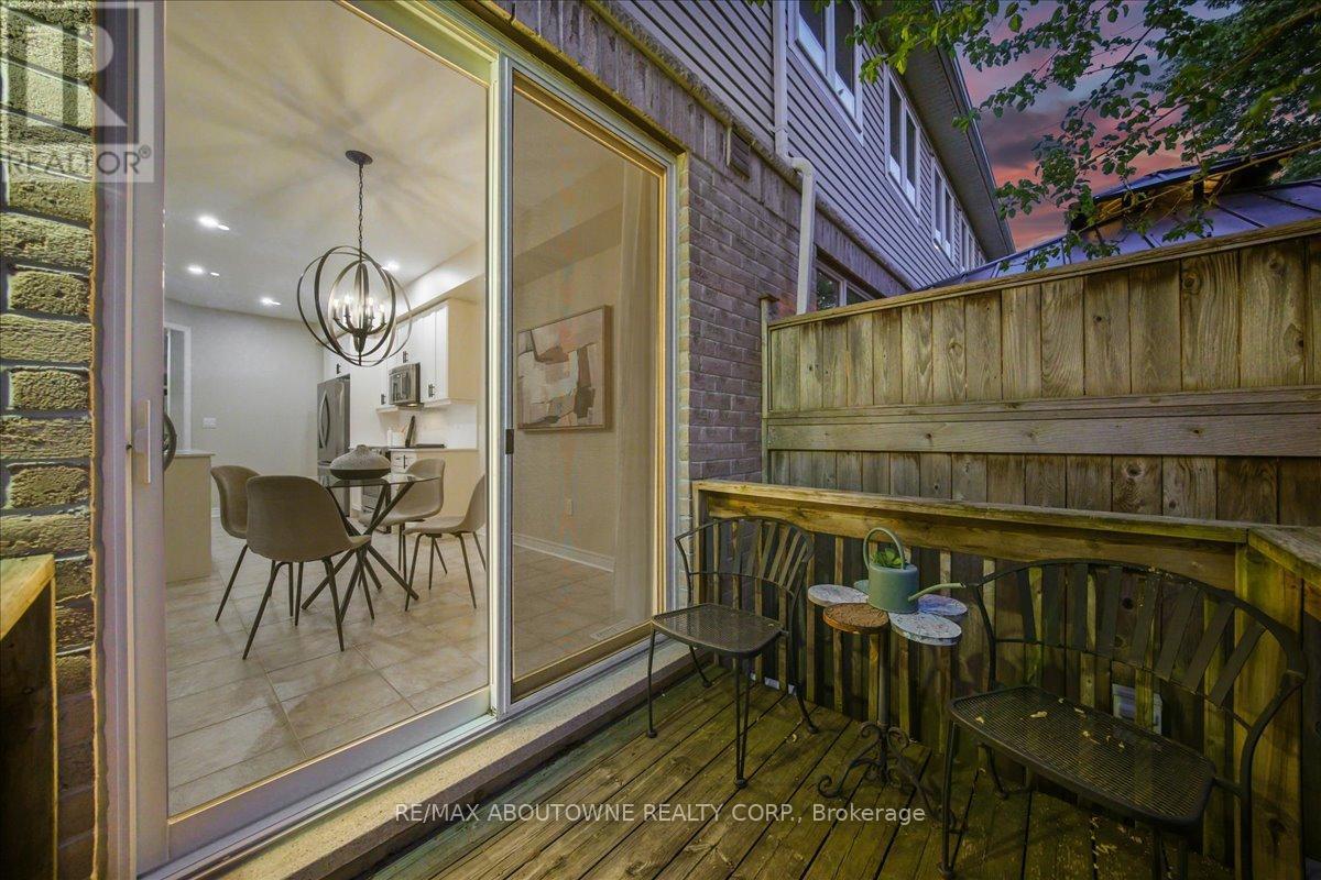 2020 Colonel William Parkway, Oakville, Ontario L6M 0L9 - Photo 34 - W13236724
