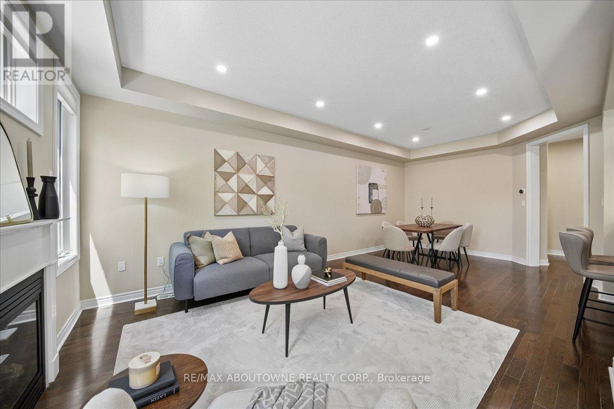 2020 Colonel William Parkway, Oakville, Ontario L6M 0L9 - Photo 12 - W13236724