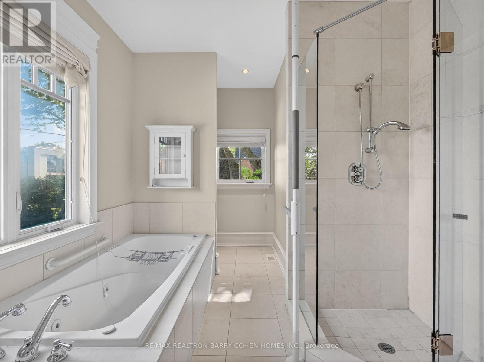 36 Esgore Drive, Toronto, Ontario  M5M 3R4 - Photo 15 - C13447014