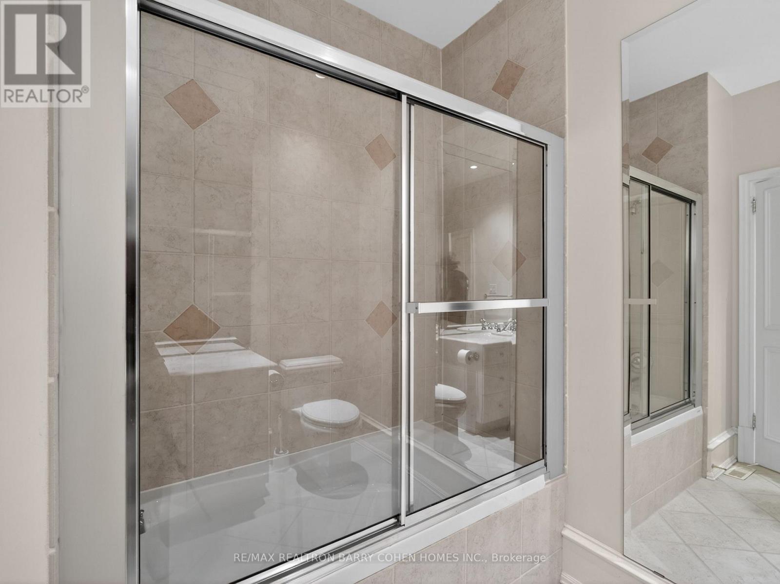 36 Esgore Drive, Toronto, Ontario  M5M 3R4 - Photo 21 - C13447014