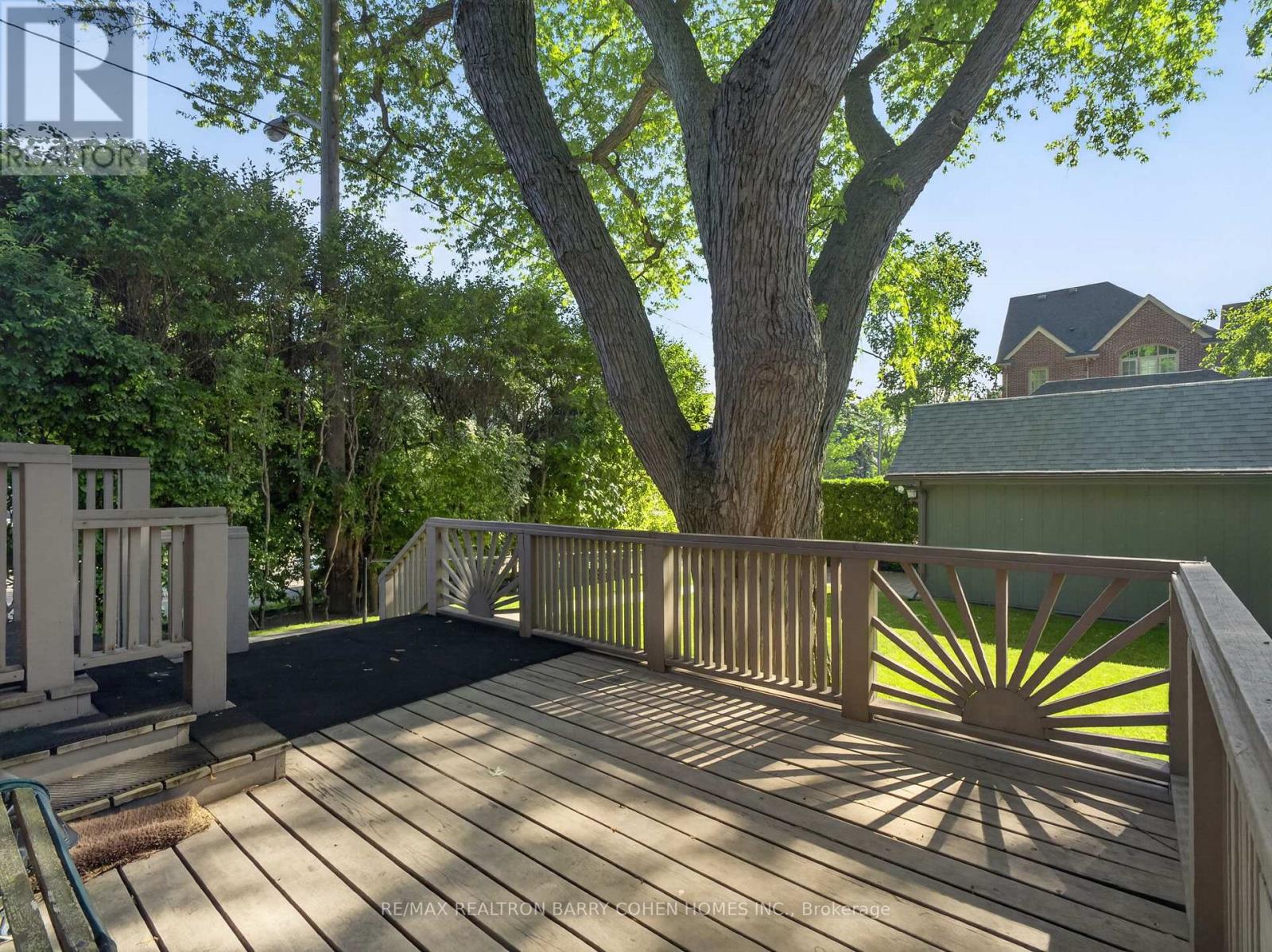 36 Esgore Drive, Toronto, Ontario  M5M 3R4 - Photo 24 - C13447014