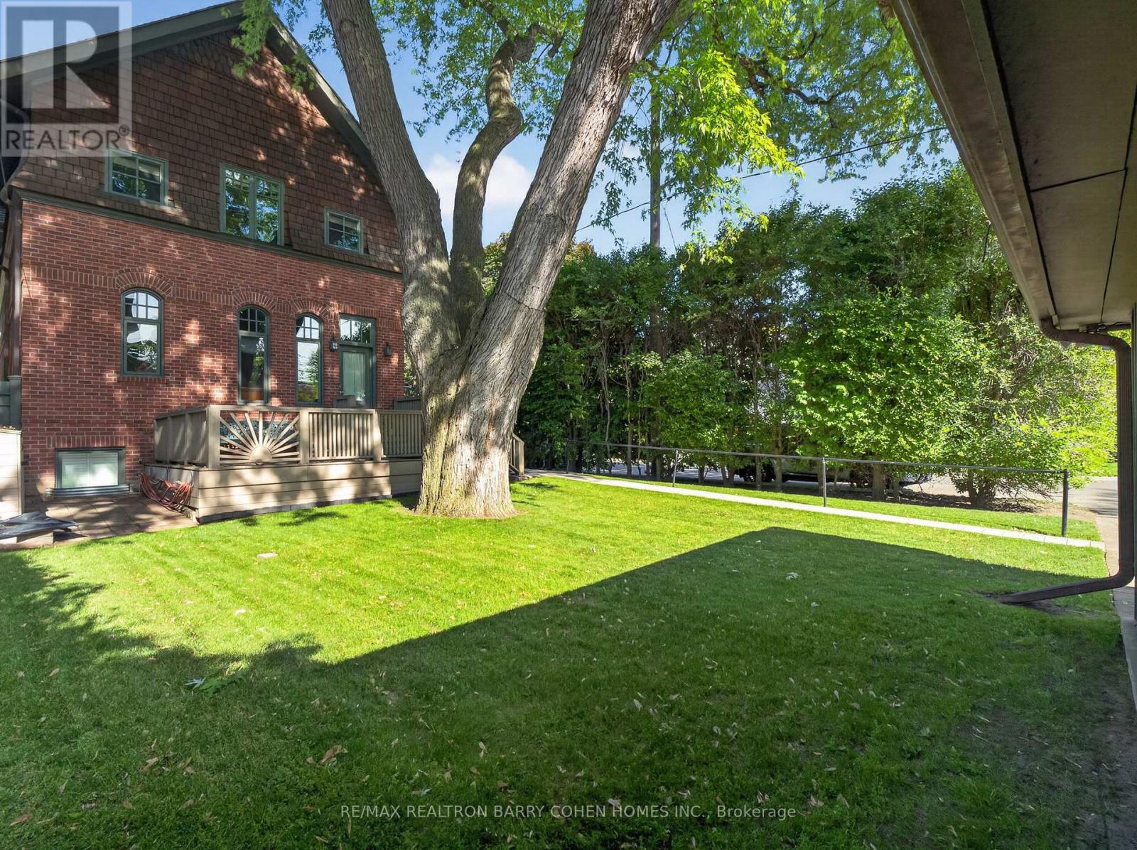 36 Esgore Drive, Toronto, Ontario  M5M 3R4 - Photo 28 - C13447014