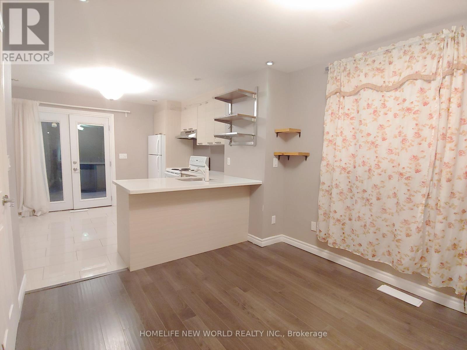 Main - 35 East Lynn Avenue, Toronto, Ontario  M4C 3X3 - Photo 4 - E13446992