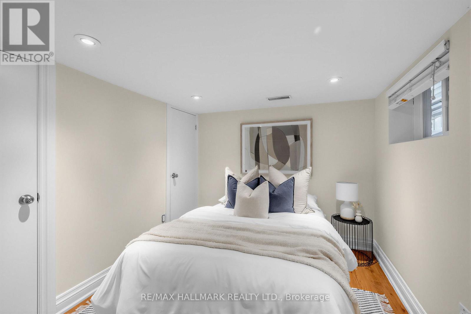 1292 Woodbine Avenue, Toronto, Ontario  M4C 4E7 - Photo 16 - E13447052