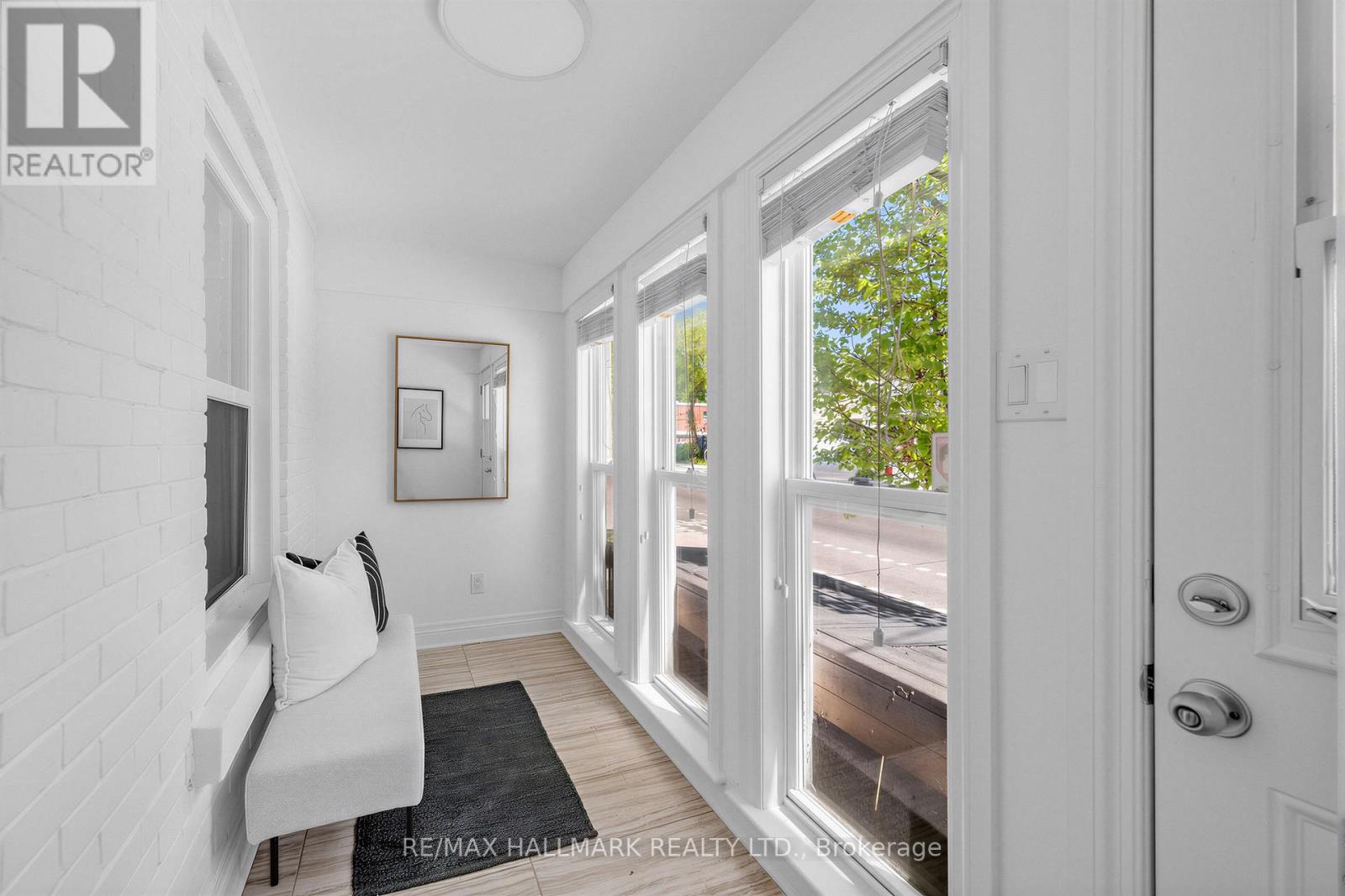 1292 Woodbine Avenue, Toronto, Ontario  M4C 4E7 - Photo 4 - E13447052