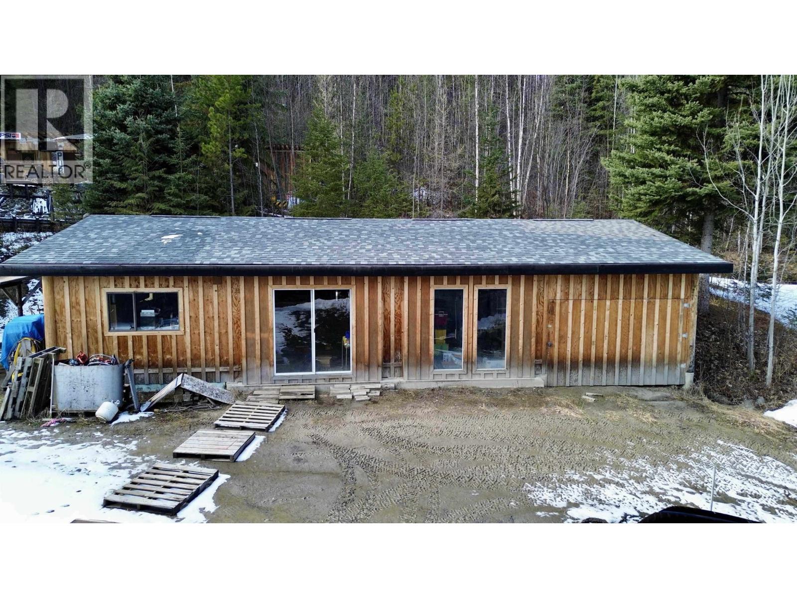 3561 Canim-Hendrix Lake Road, Canim Lake, British Columbia  V0K 1L0 - Photo 8 - R3110808