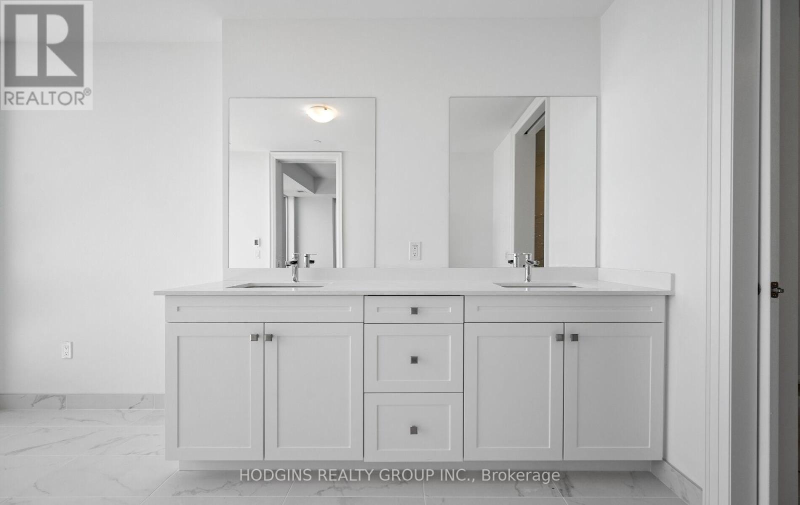 Uph2007 - 1035 Southdown Road, Mississauga, Ontario L5J 0A2 - Photo 18 - W13412340